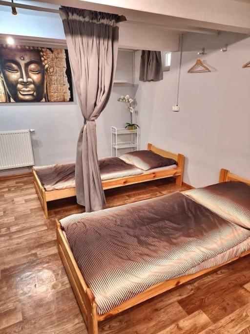 Simple Apartment Near Hockey & Football Arena Bratislava Eksteriør billede